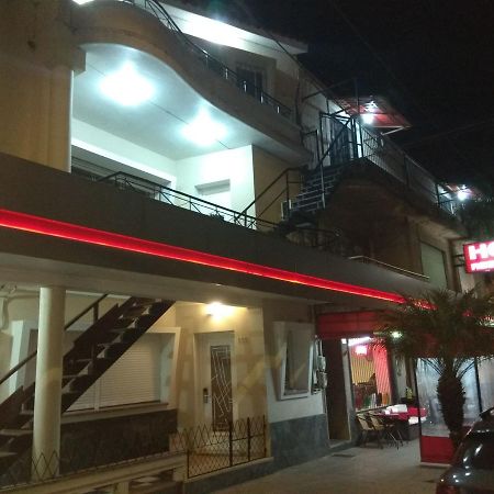 Petit Rivera Hotel Luaran gambar